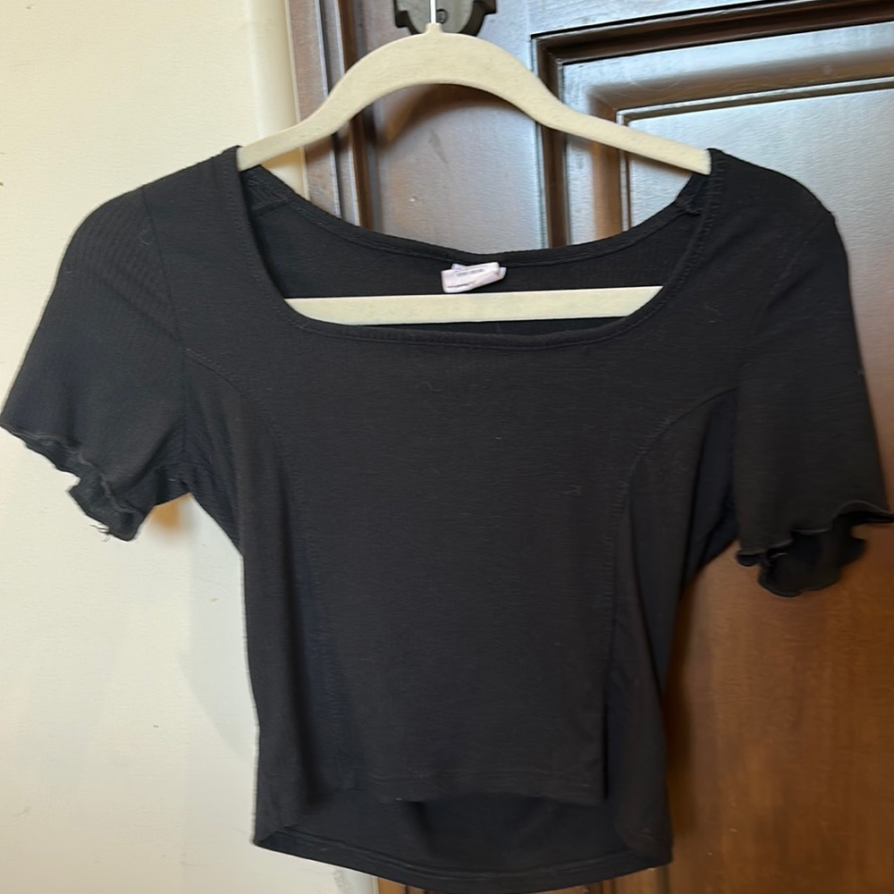 Black short sleeve